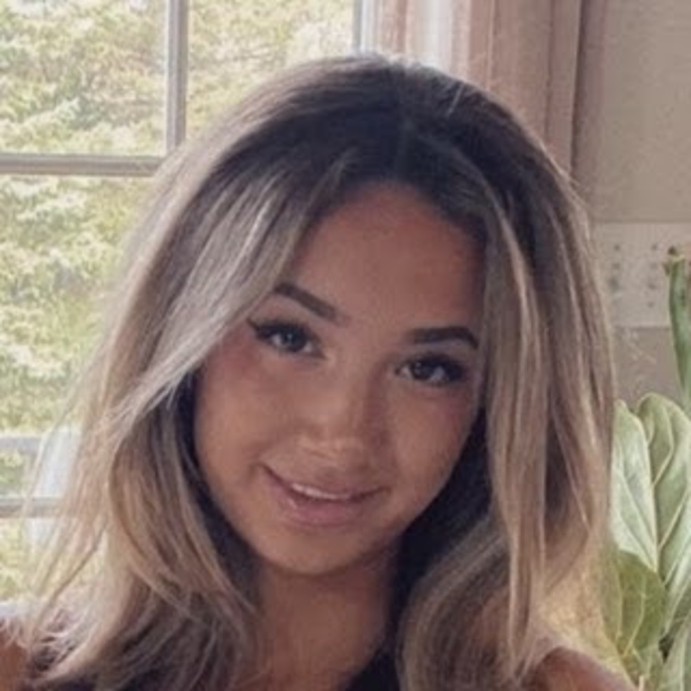 Meet your Posher, Elena